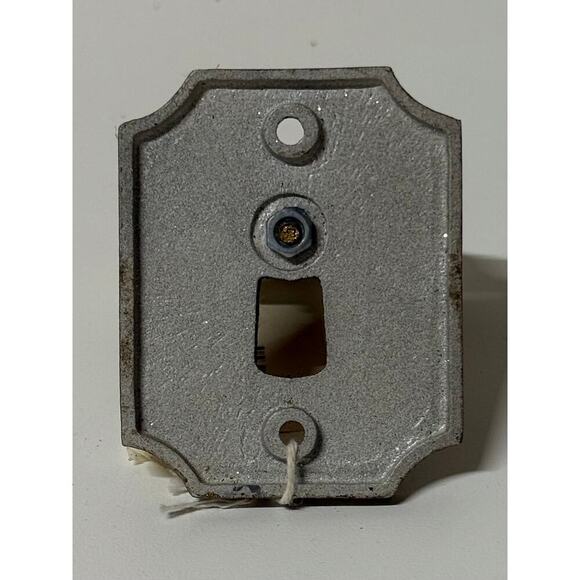 Victorian Style Keyhole Escutcheon - kk523 - Picture 4 of 5